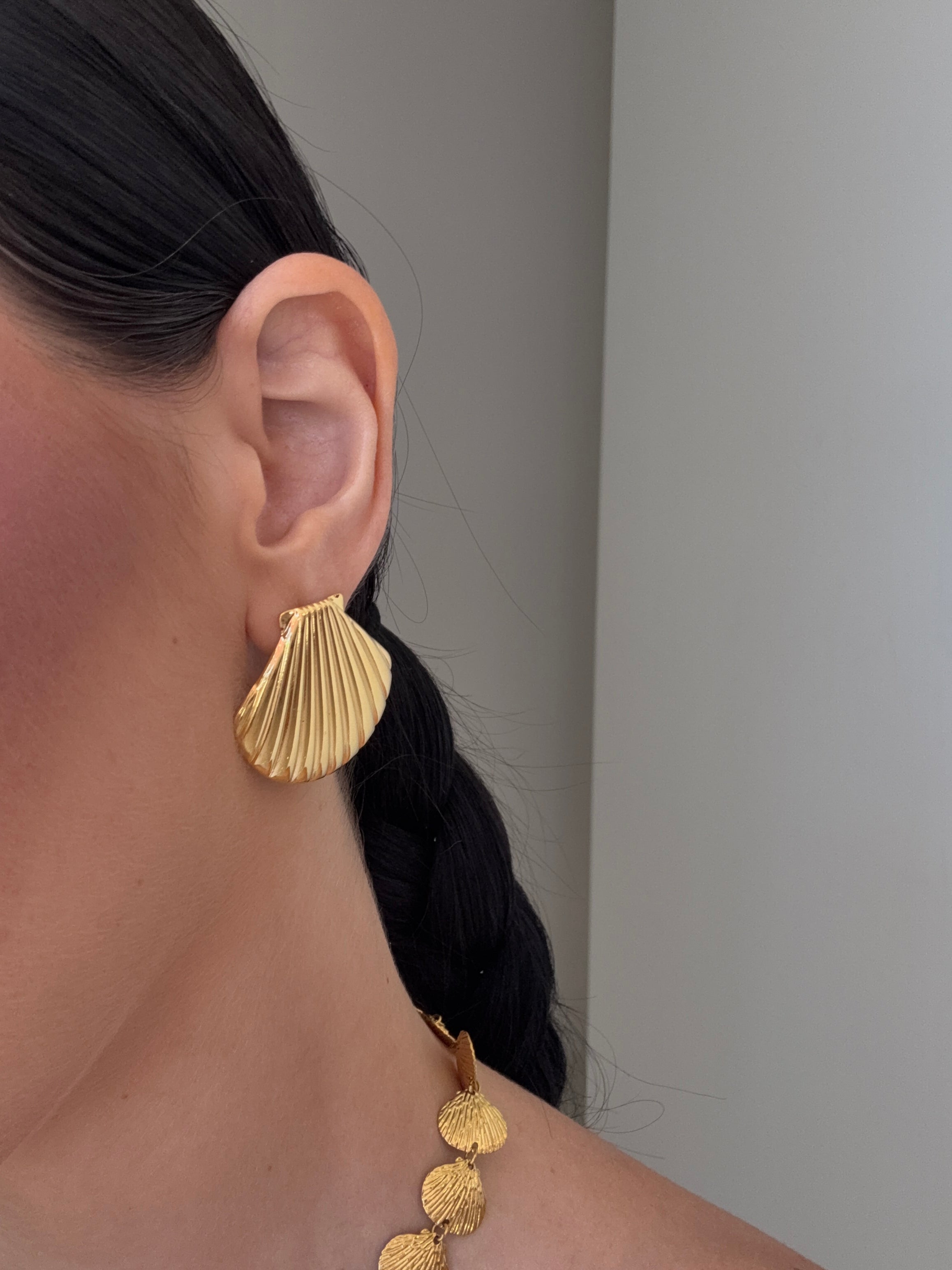 Orecchini conchiglia oro