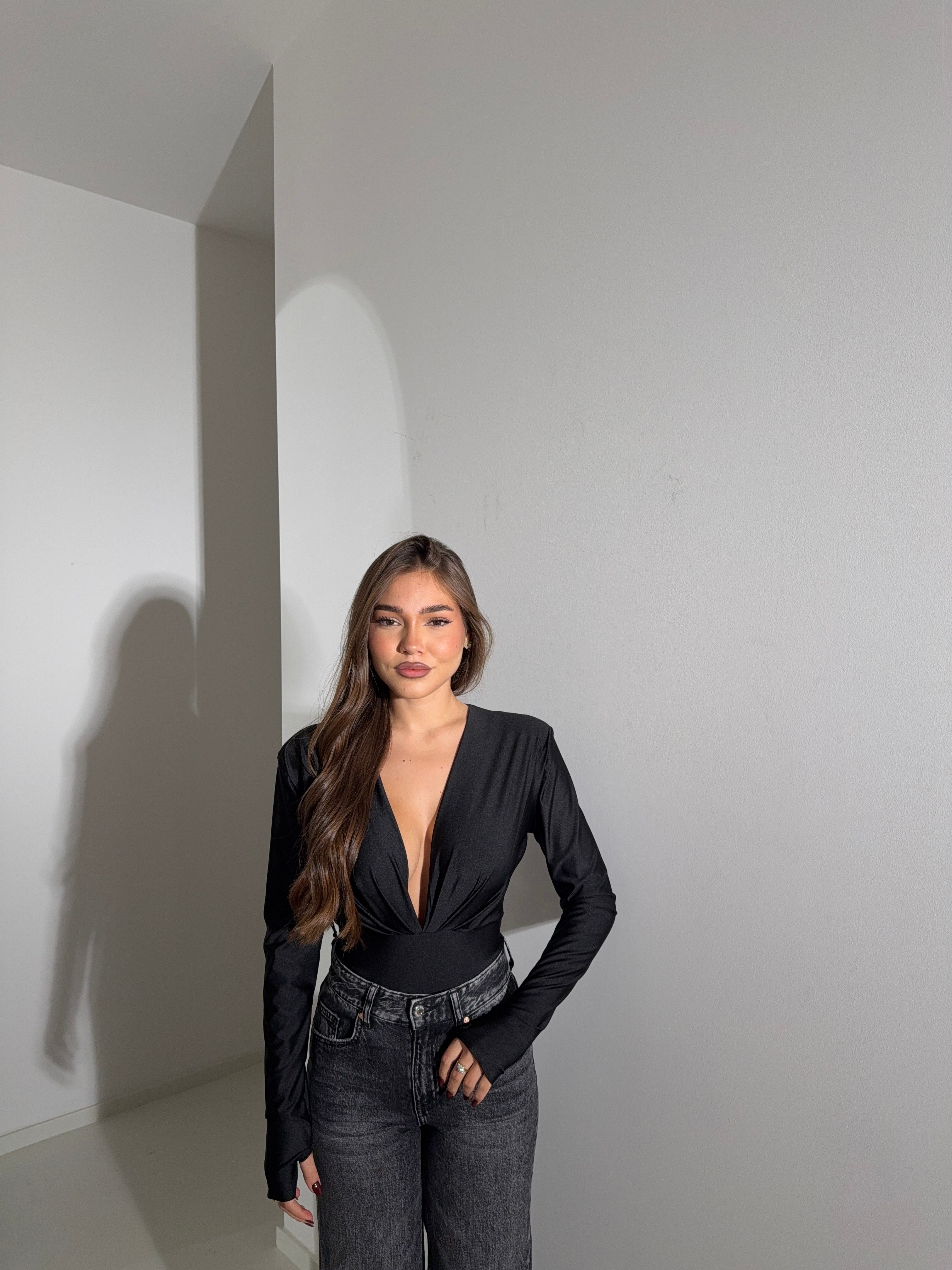 Body Lucy black