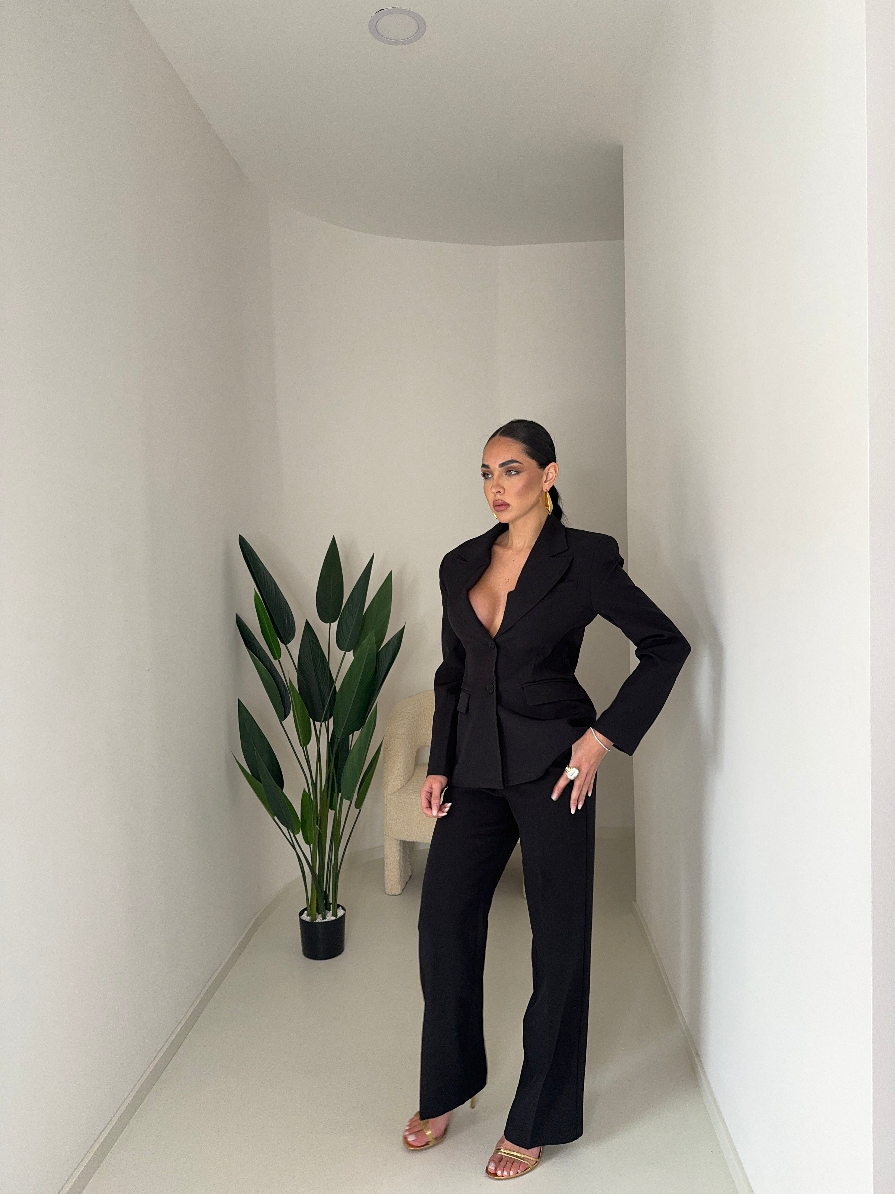 SUITS ME by Rita Quindici