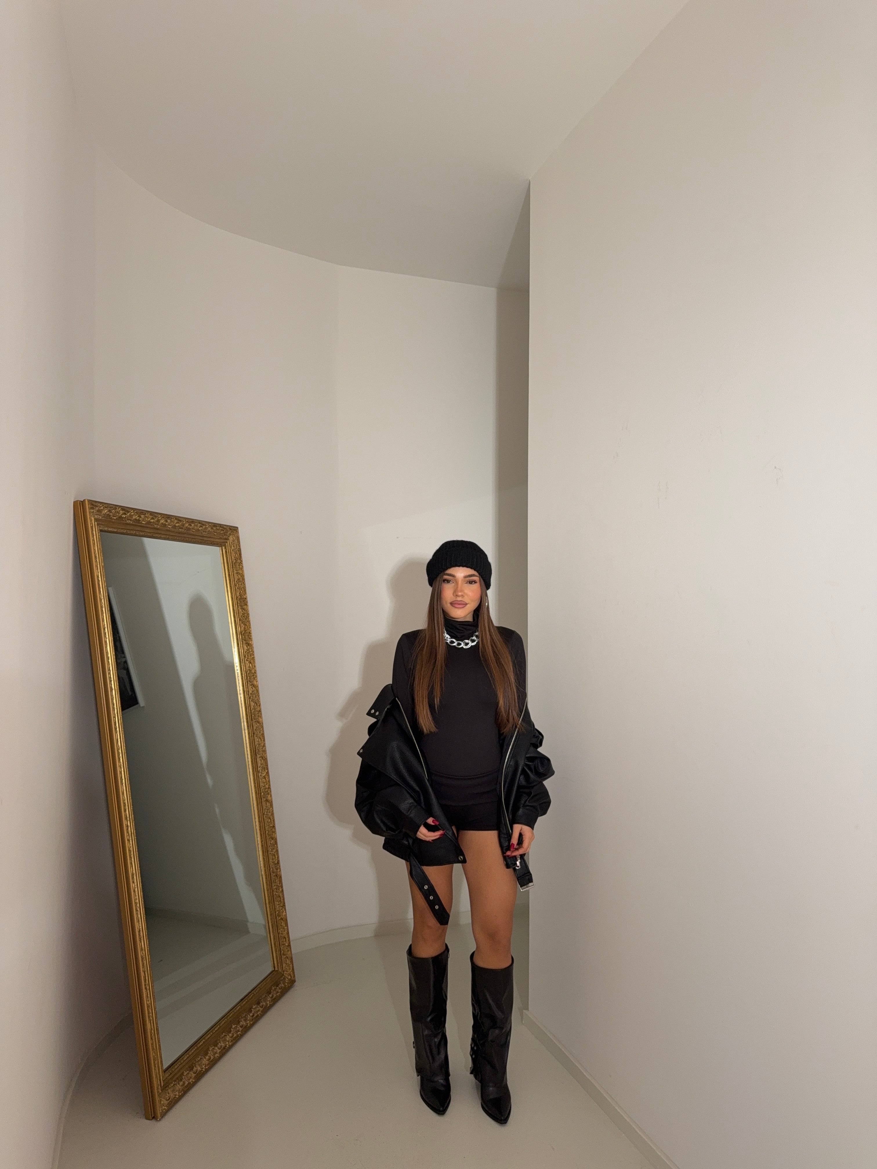 SUITS ME by Rita Quindici